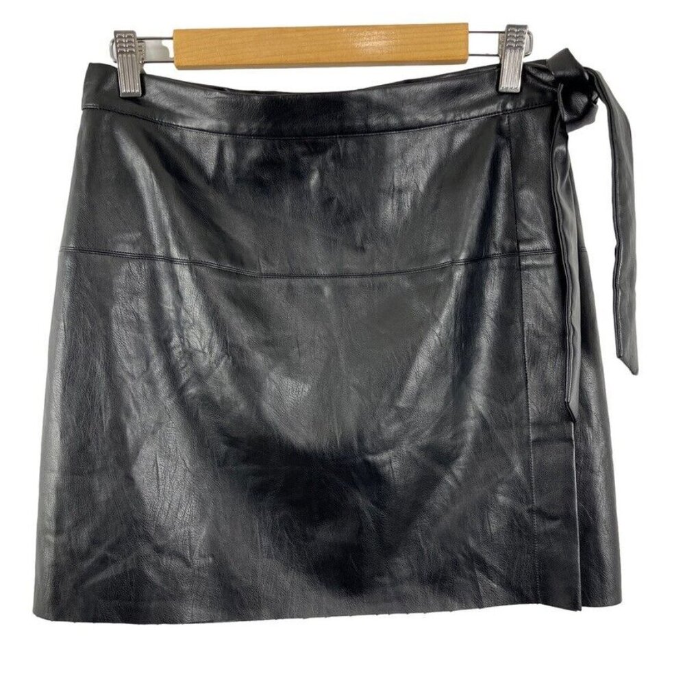 SNDYS Revolve NWT Vegan Mini Skirt Womens Size M Y2K Baddie